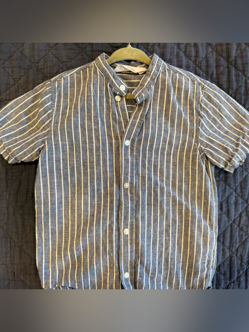 H&M Blue and White Vertical Stripe Short-Sleeve Button-Down